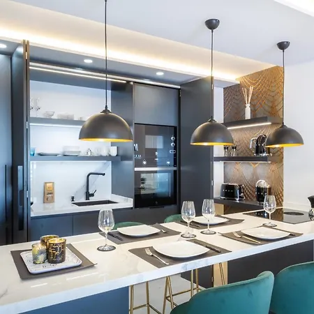 Banus 马尔韦利亚